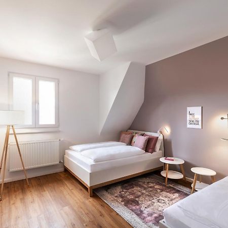 Primera Zimmer Mit Gemeinschaftsbad ซิงเงน ภายนอก รูปภาพ