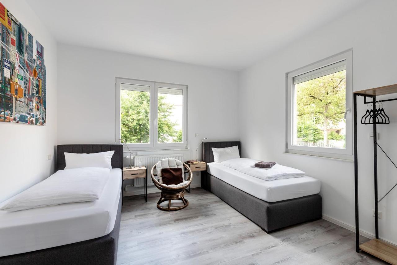 Primera Zimmer Mit Gemeinschaftsbad ซิงเงน ภายนอก รูปภาพ