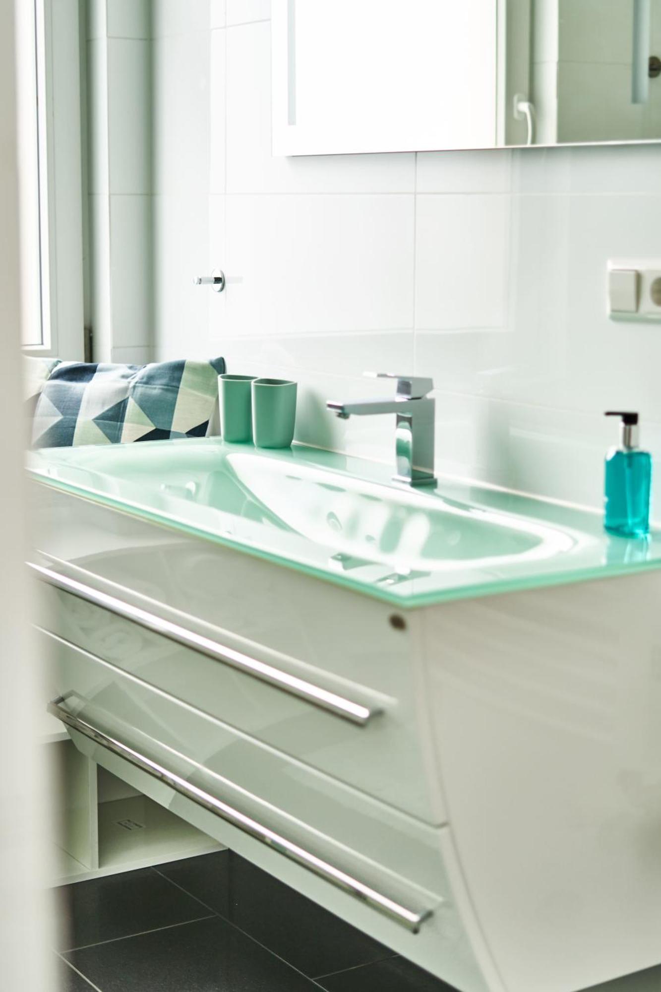 Primera Zimmer Mit Gemeinschaftsbad ซิงเงน ภายนอก รูปภาพ
