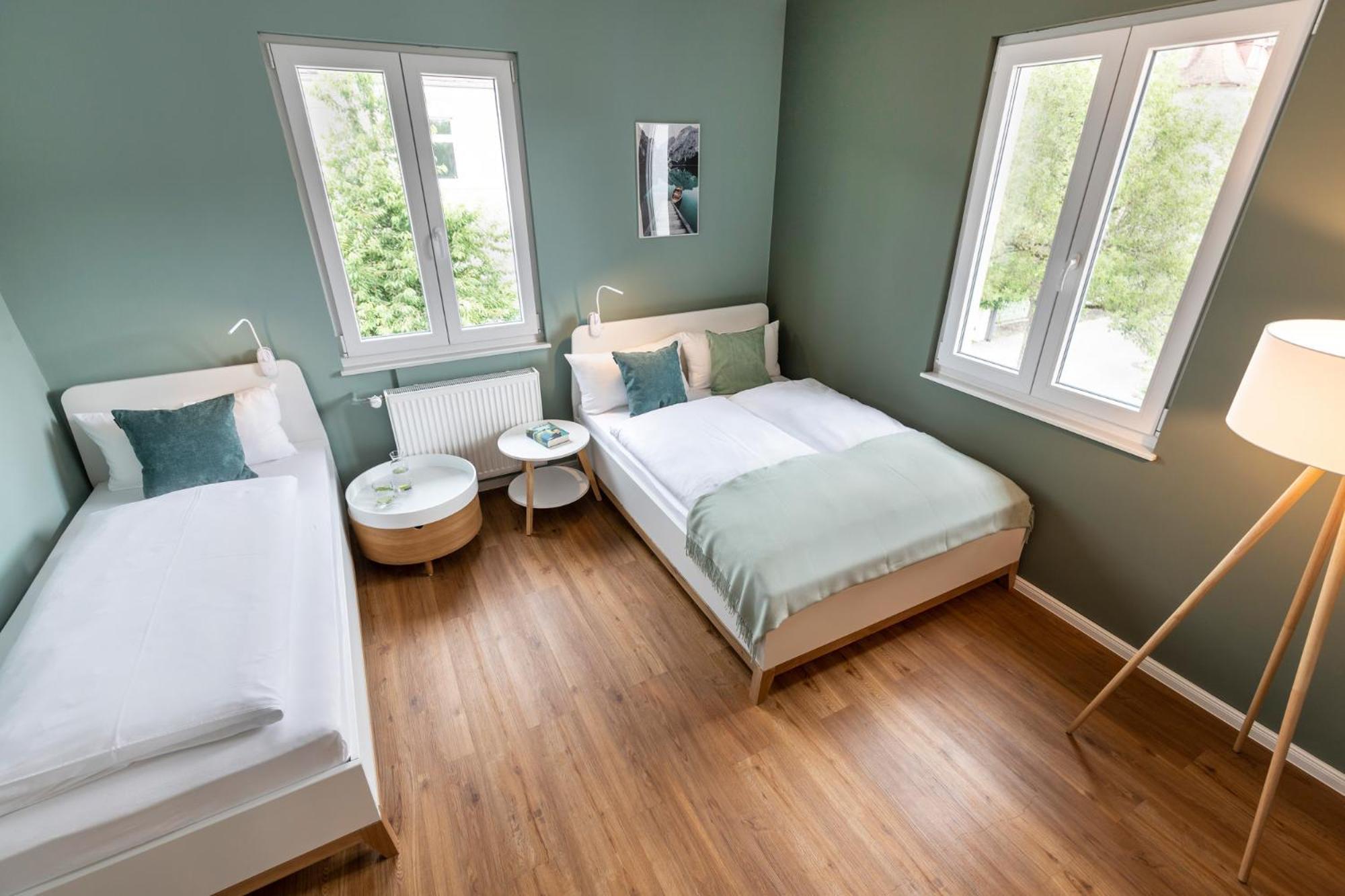 Primera Zimmer Mit Gemeinschaftsbad ซิงเงน ภายนอก รูปภาพ
